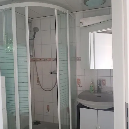 Waldbadhaeusel Naturbad-bungalow Apartment