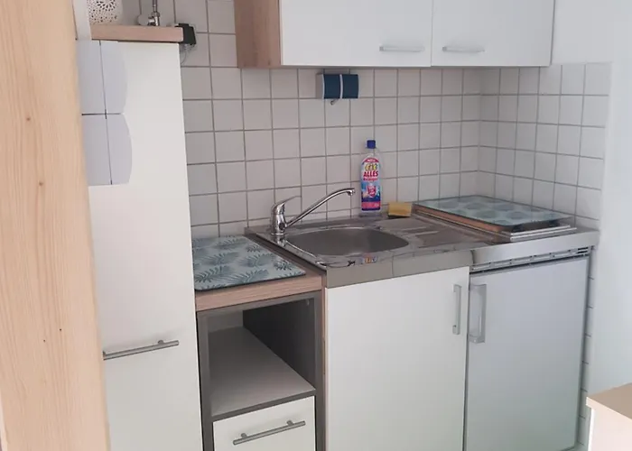 Waldbadhaeusel Naturbad-bungalow شقة