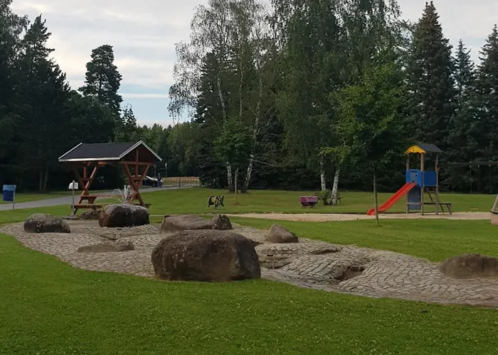 Waldbadhaeusel Naturbad-bungalow شقة *